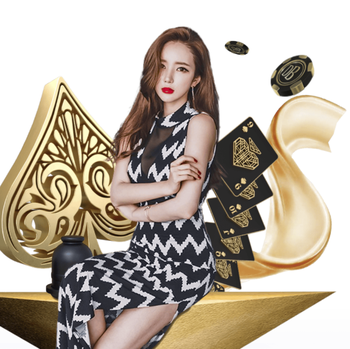 维尼修斯左路突破被放倒，坐地摊手示意裁判出牌